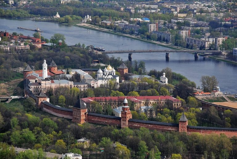 Доставка грузов из Китая в Великий Новгород