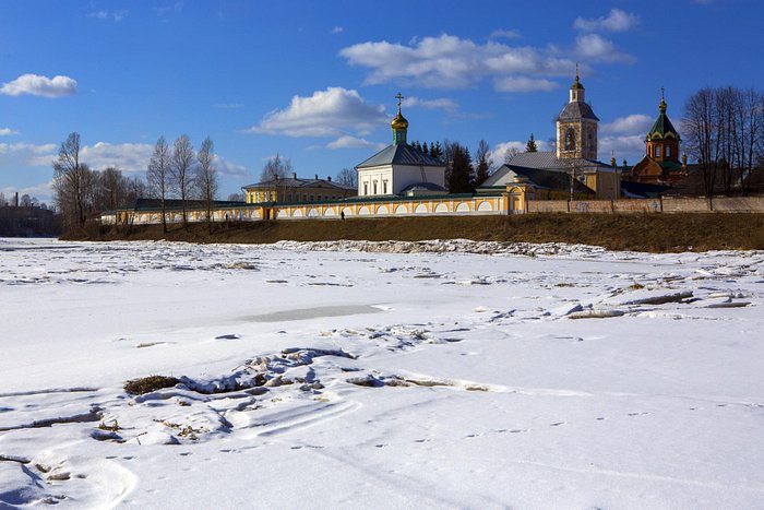 Доставка грузов из Китая в Боровичи